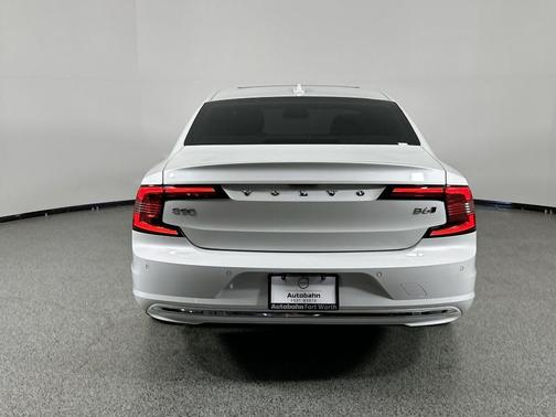 2023 Volvo S90 B6 Plus