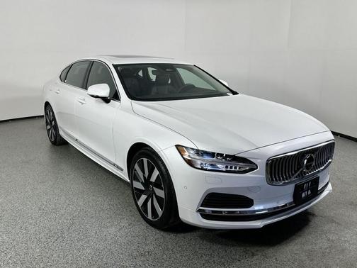 2025 Volvo S90 Plug-In Hybrid T8 Ultra
