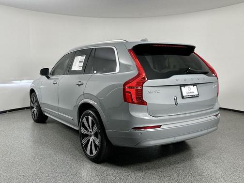 2025 Volvo XC90 Plug-In Hybrid T8 Plus 7-Seater