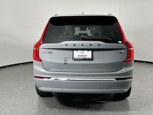 2025 Volvo XC90 Plug-In Hybrid T8 Plus 7-Seater