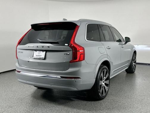 2025 Volvo XC90 Plug-In Hybrid T8 Plus 7-Seater