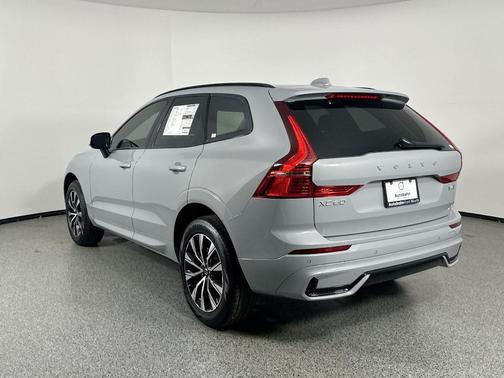 2025 Volvo XC60 B5 Core