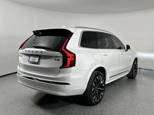 2026 Volvo XC90 B6 Ultra 7-Seater