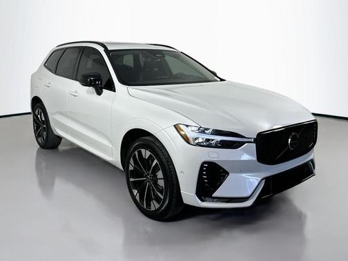 2026 Volvo XC60 B5 Plus
