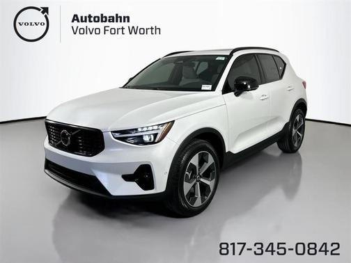 2026 Volvo XC40 B5 Plus