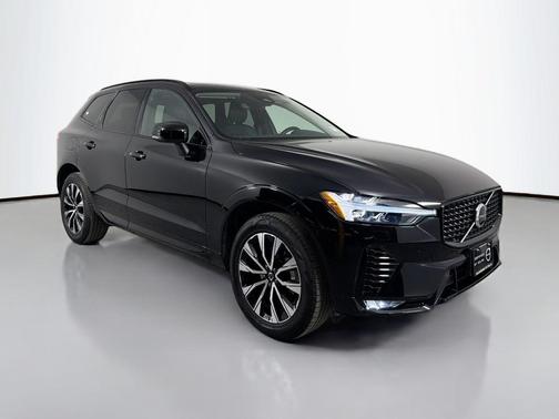 Onyx Black Metallic 2025 Volvo XC60 B5 Core