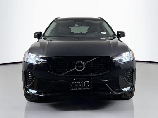 Onyx Black Metallic 2025 Volvo XC60 B5 Core