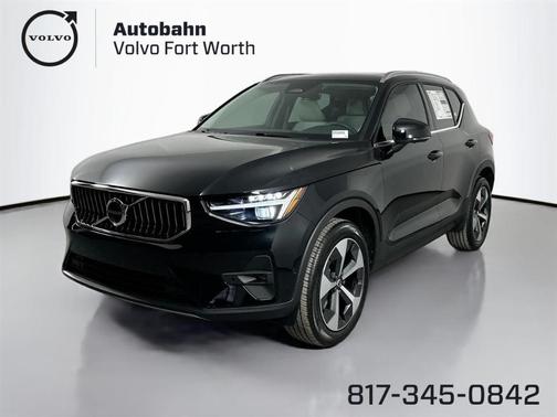 2025 Volvo XC40 B5 Plus Bright Theme