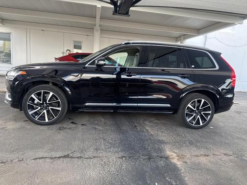 2023 Volvo XC90 B6 Plus 7-Seater