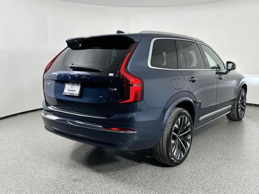 2025 Volvo XC90 Plug-In Hybrid T8 Plus 7-Seater