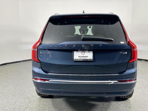 2025 Volvo XC90 Plug-In Hybrid T8 Plus 7-Seater