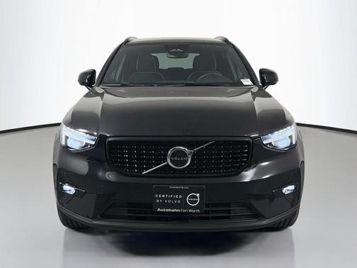Black Stone 2023 Volvo XC40 B5 Ultimate Dark Theme