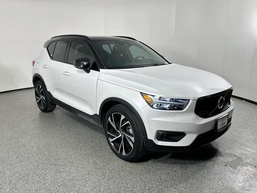 2021 Volvo XC40 T5 R-Design