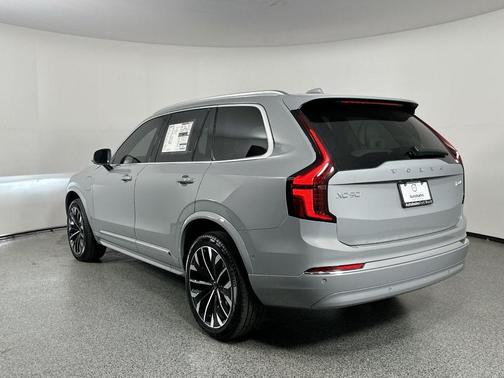 2025 Volvo XC90 Plug-In Hybrid T8 Ultra 7-Seater
