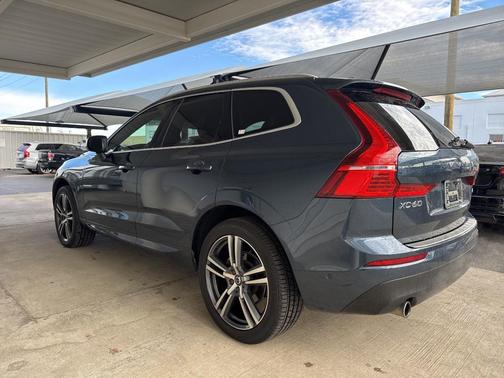 2018 Volvo XC60 T5 Momentum