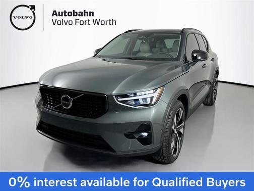 2026 Volvo XC40 B4 Plus