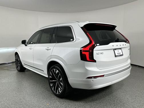2026 Volvo XC90 B5 Core
