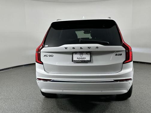 2026 Volvo XC90 B5 Core