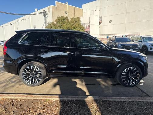 2025 Volvo XC90 Plug-In Hybrid T8 Plus 6-Seater