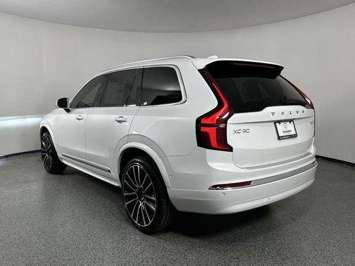 2026 Volvo XC90 B6 Plus 7-Seater