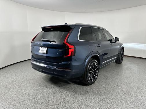 2026 Volvo XC90 B6 Ultra 7-Seater