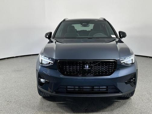 2026 Volvo XC40