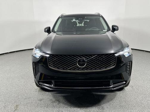 2025 Volvo XC90 Plug-In Hybrid T8 Ultra 7-Seater