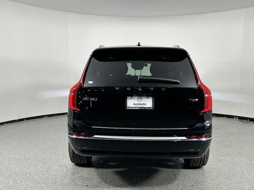 2025 Volvo XC90 Plug-In Hybrid T8 Ultra 7-Seater