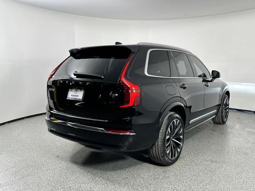 2025 Volvo XC90 Plug-In Hybrid T8 Ultra 7-Seater