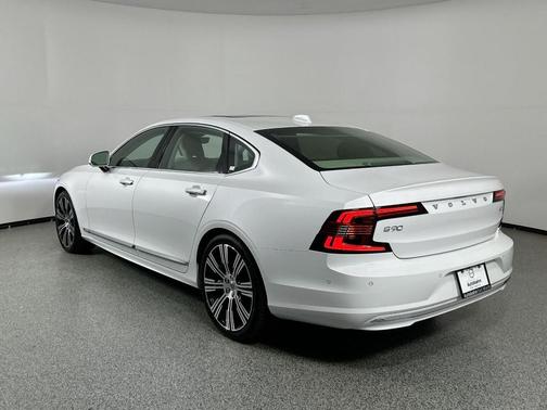 2022 Volvo S90 B6 Inscription