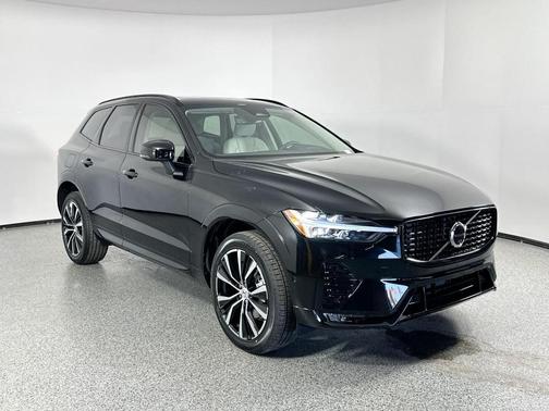 2025 Volvo XC60 B5 Plus