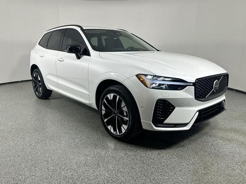 2026 Volvo XC60 B5 Plus