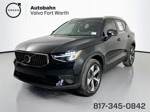 2025 Volvo XC40 B5 Core Bright Theme