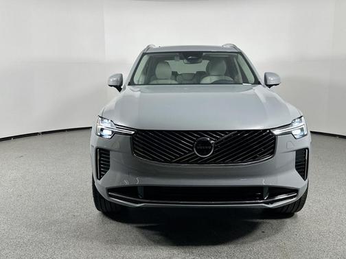 2025 Volvo XC90 Plug-In Hybrid T8 Ultra 7-Seater