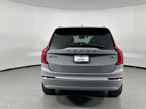 2025 Volvo XC90 Plug-In Hybrid T8 Ultra 7-Seater