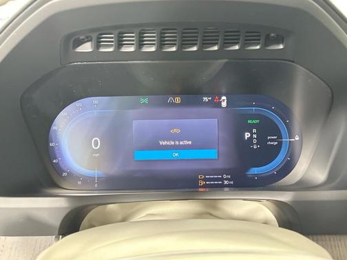 2025 Volvo XC90 Plug-In Hybrid T8 Ultra 7-Seater