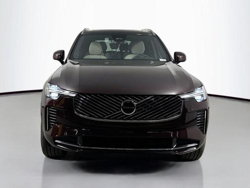 2025 Volvo XC90 B6 Core
