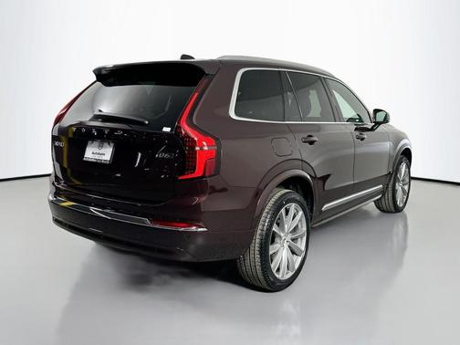 2025 Volvo XC90 B6 Core