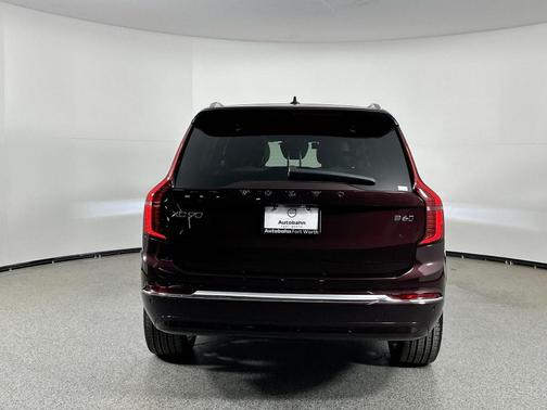 2025 Volvo XC90 B6 Core