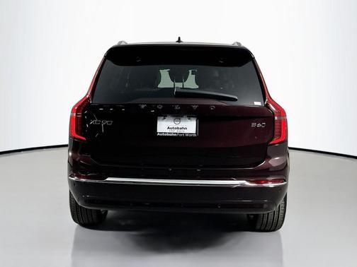 2025 Volvo XC90 B6 Core