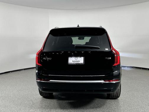 2025 Volvo XC90 Plug-In Hybrid T8 Ultra 6-Seater