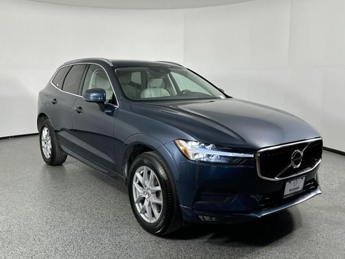 2021 Volvo XC60 T6 Momentum