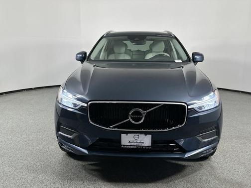 2021 Volvo XC60 T6 Momentum