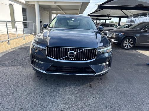 Denim Blue Metallic 2023 Volvo XC60 B5 Plus Bright Theme