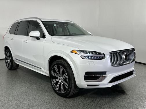 2025 Volvo XC90 Plug-In Hybrid T8 Ultra 7-Seater