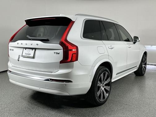 2025 Volvo XC90 Plug-In Hybrid T8 Ultra 7-Seater