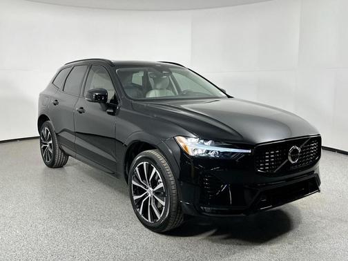2025 Volvo XC60 B5 Plus