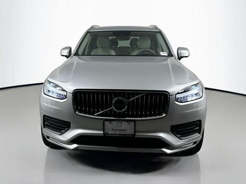 2020 Volvo XC90 T5 Momentum 7 Passenger