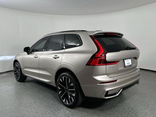 2026 Volvo XC60 B5 Ultra