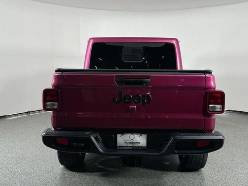 2024 Jeep Gladiator Nighthawk